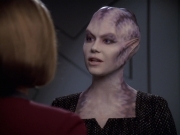 extant_StarTrek_VOY_6x18-AshesToAshes_00956.jpg