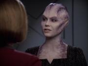 extant_StarTrek_VOY_6x18-AshesToAshes_00957.jpg