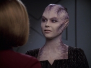 extant_StarTrek_VOY_6x18-AshesToAshes_00960.jpg