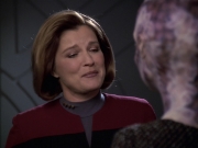 extant_StarTrek_VOY_6x18-AshesToAshes_00965.jpg