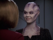 extant_StarTrek_VOY_6x18-AshesToAshes_00967.jpg