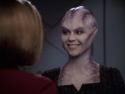 extant_StarTrek_VOY_6x18-AshesToAshes_00968.jpg
