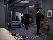 Filename=extant_StarTrek_VOY_6x18-AshesToAshes_01225.jpg
Filesize=179KiB
Dimensions=1200x900
Date added=Jan 02, 2020 extant_StarTrek_VOY_6x18-AshesToAshes_01225.jpg