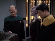 Filename=extant_StarTrek_VOY_6x18-AshesToAshes_01453.jpg
Filesize=172KiB
Dimensions=1200x900
Date added=Jan 02, 2020 extant_StarTrek_VOY_6x18-AshesToAshes_01453.jpg