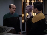 Filename=extant_StarTrek_VOY_6x18-AshesToAshes_01482.jpg
Filesize=170KiB
Dimensions=1200x900
Date added=Jan 02, 2020 extant_StarTrek_VOY_6x18-AshesToAshes_01482.jpg