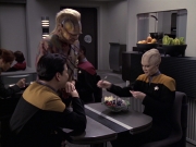 Filename=extant_StarTrek_VOY_6x18-AshesToAshes_01587.jpg
Filesize=177KiB
Dimensions=1200x900
Date added=Jan 02, 2020 extant_StarTrek_VOY_6x18-AshesToAshes_01587.jpg