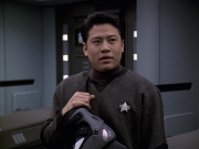 extant_StarTrek_VOY_6x18-AshesToAshes_02026.jpg