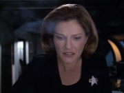 extant_StarTrek_VOY_6x18-AshesToAshes_02039.jpg