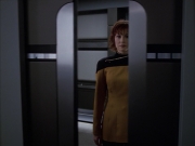 extant_StarTrek_VOY_6x18-AshesToAshes_02042.jpg