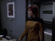 extant_StarTrek_VOY_6x18-AshesToAshes_02045.jpg
