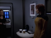 extant_StarTrek_VOY_6x18-AshesToAshes_02046.jpg
