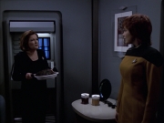 extant_StarTrek_VOY_6x18-AshesToAshes_02047.jpg