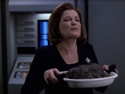extant_StarTrek_VOY_6x18-AshesToAshes_02055.jpg
