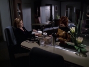 extant_StarTrek_VOY_6x18-AshesToAshes_02076.jpg