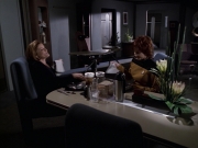extant_StarTrek_VOY_6x18-AshesToAshes_02077.jpg