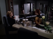 extant_StarTrek_VOY_6x18-AshesToAshes_02081.jpg