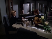 extant_StarTrek_VOY_6x18-AshesToAshes_02083.jpg