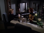 extant_StarTrek_VOY_6x18-AshesToAshes_02084.jpg