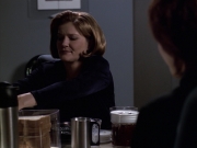 extant_StarTrek_VOY_6x18-AshesToAshes_02094.jpg
