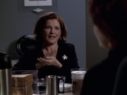 extant_StarTrek_VOY_6x18-AshesToAshes_02095.jpg