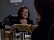 extant_StarTrek_VOY_6x18-AshesToAshes_02096.jpg