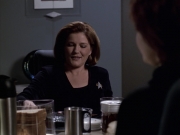 extant_StarTrek_VOY_6x18-AshesToAshes_02098.jpg