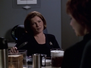 extant_StarTrek_VOY_6x18-AshesToAshes_02106.jpg