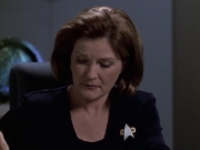 extant_StarTrek_VOY_6x18-AshesToAshes_02110.jpg