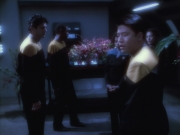extant_StarTrek_VOY_6x18-AshesToAshes_02266.jpg