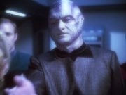 extant_StarTrek_VOY_6x18-AshesToAshes_02300.jpg