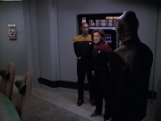 Filename=extant_StarTrek_VOY_6x18-AshesToAshes_02745.jpg
Filesize=141KiB
Dimensions=1200x900
Date added=Jan 02, 2020 extant_StarTrek_VOY_6x18-AshesToAshes_02745.jpg
