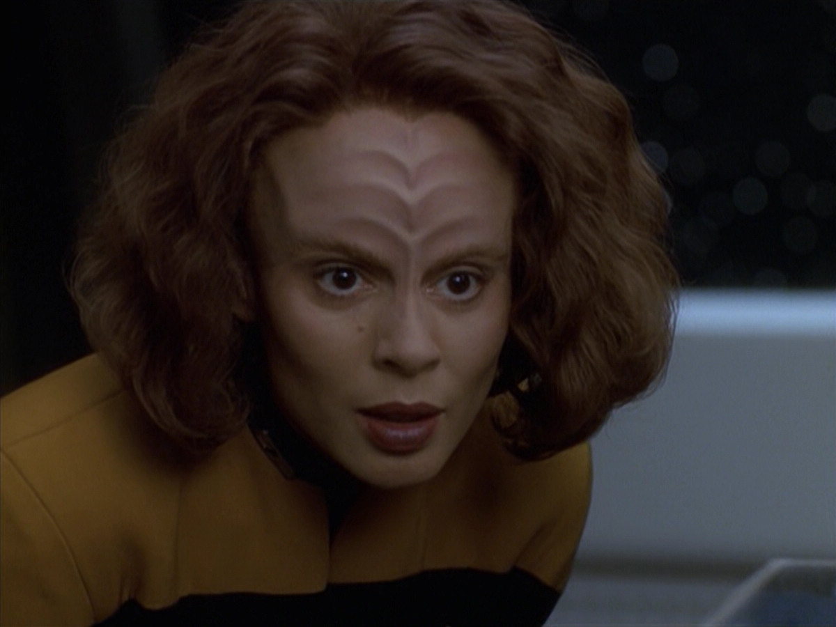 extant_StarTrek_VOY_6x19-ChildsPlay_00029.jpg