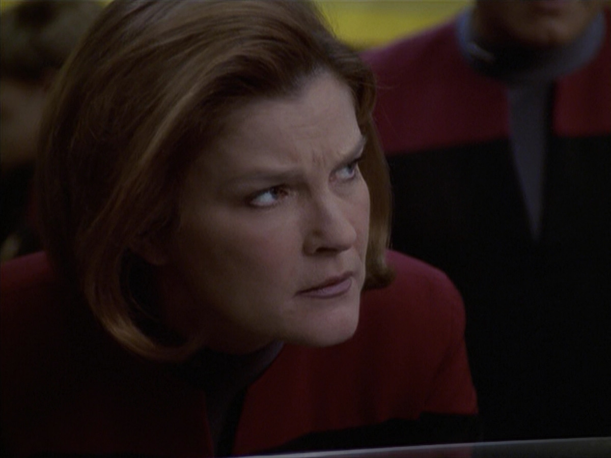 extant_StarTrek_VOY_6x19-ChildsPlay_00051.jpg