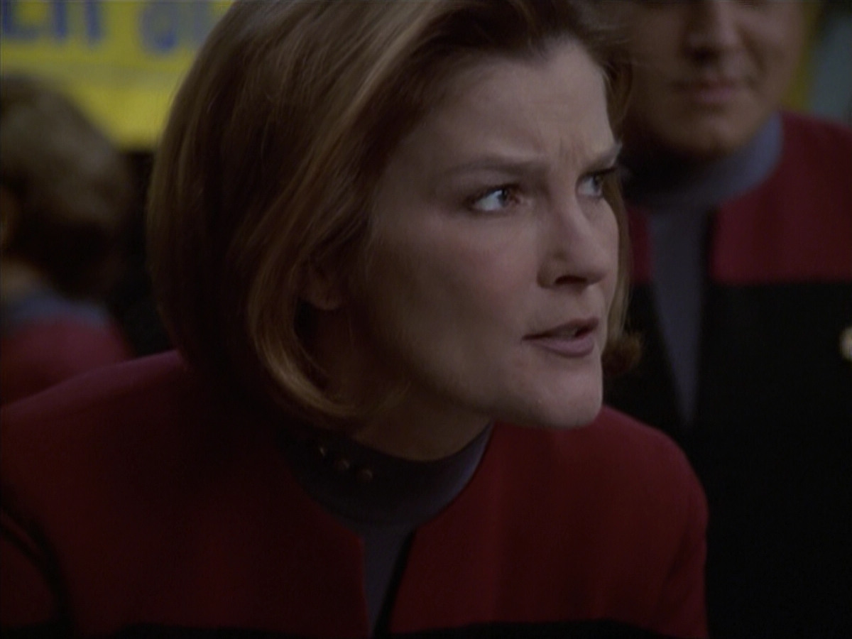 extant_StarTrek_VOY_6x19-ChildsPlay_00053.jpg