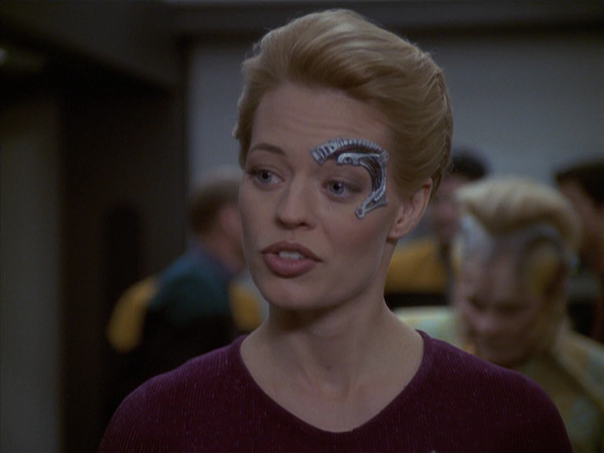 extant_StarTrek_VOY_6x19-ChildsPlay_00056.jpg