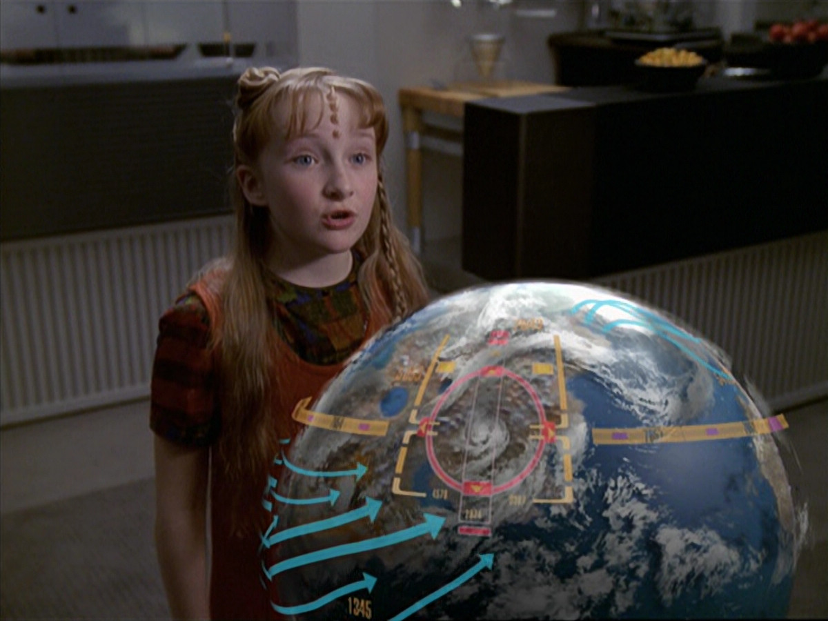 extant_StarTrek_VOY_6x19-ChildsPlay_00093.jpg
