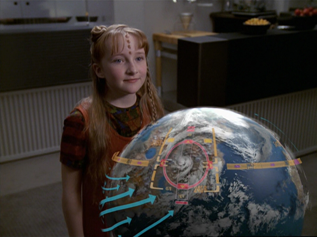 extant_StarTrek_VOY_6x19-ChildsPlay_00095.jpg