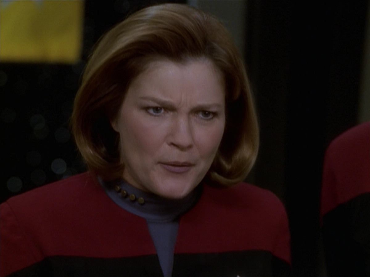 extant_StarTrek_VOY_6x19-ChildsPlay_00096.jpg