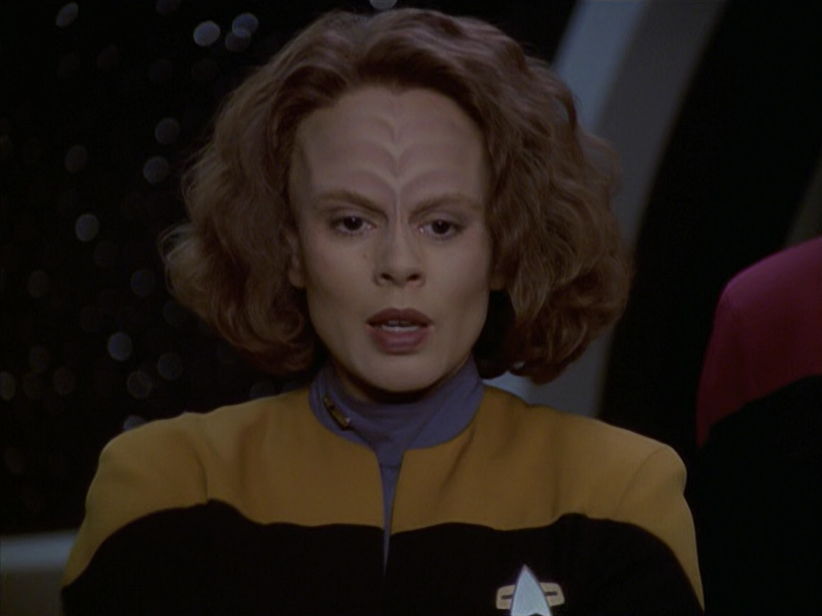 extant_StarTrek_VOY_6x19-ChildsPlay_00114.jpg