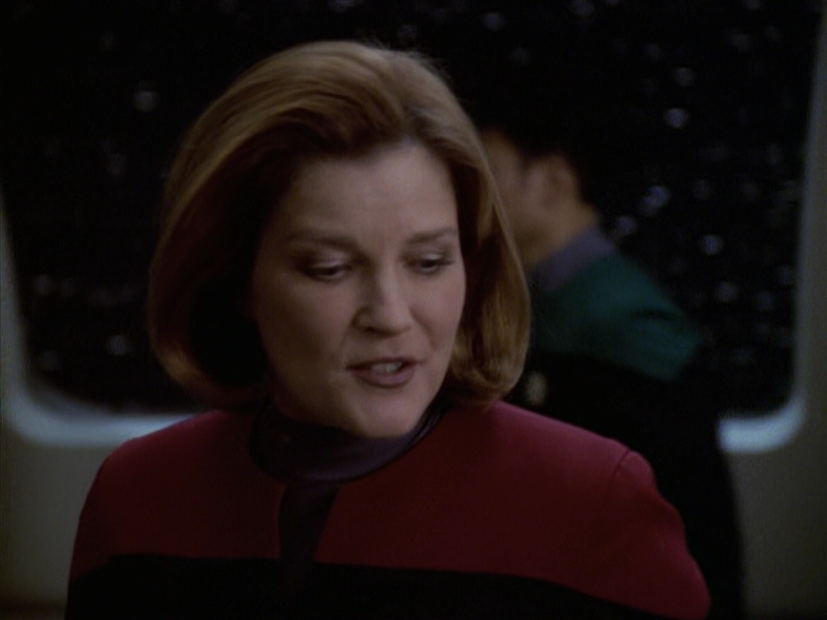 extant_StarTrek_VOY_6x19-ChildsPlay_00134.jpg