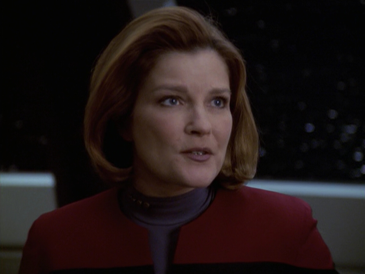 extant_StarTrek_VOY_6x19-ChildsPlay_00135.jpg
