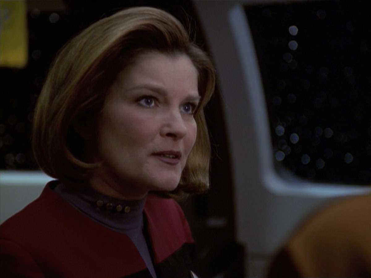 extant_StarTrek_VOY_6x19-ChildsPlay_00139.jpg