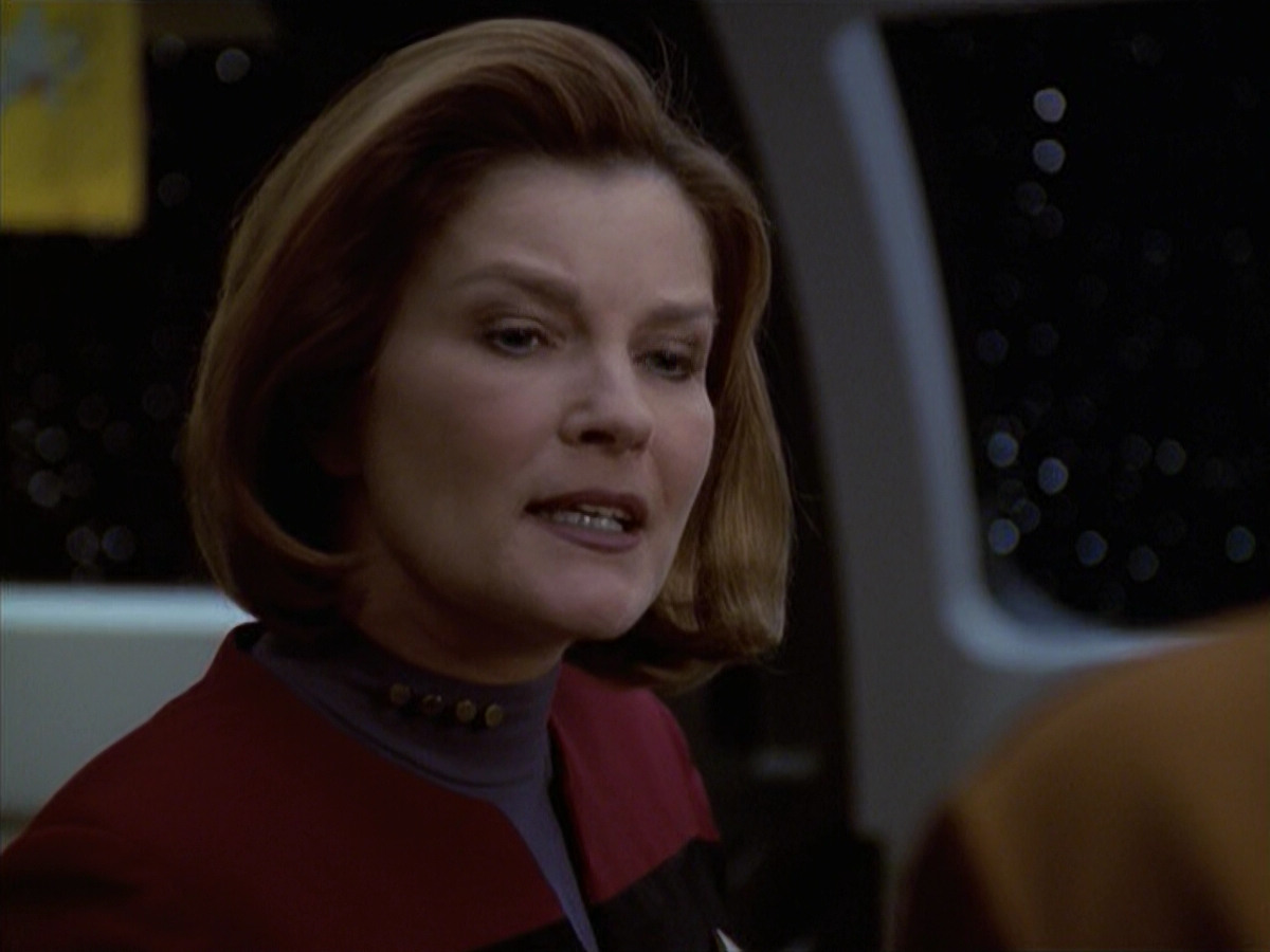 extant_StarTrek_VOY_6x19-ChildsPlay_00148.jpg