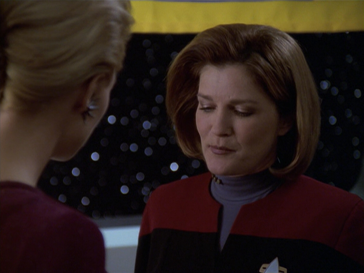 extant_StarTrek_VOY_6x19-ChildsPlay_00176.jpg
