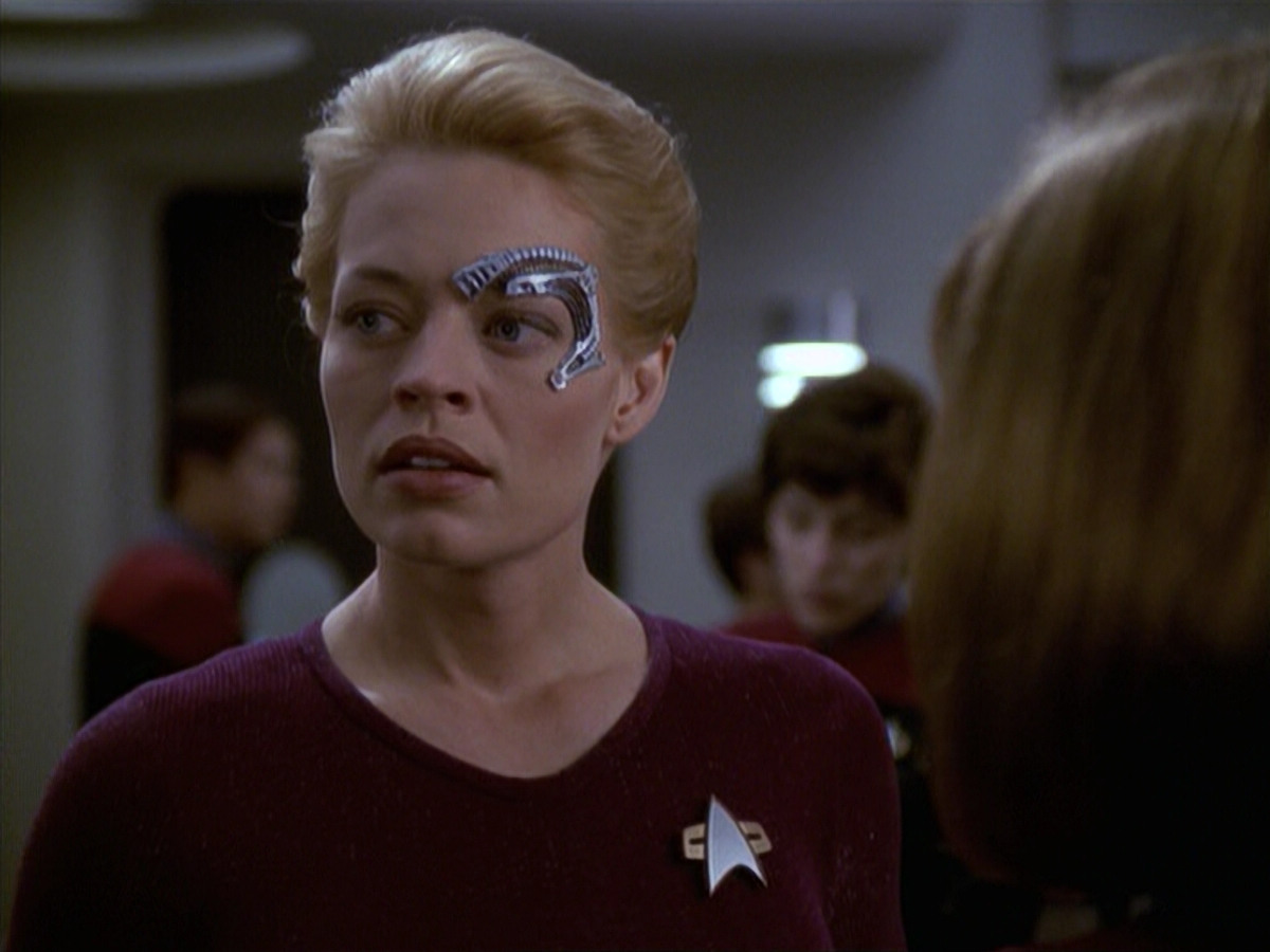 extant_StarTrek_VOY_6x19-ChildsPlay_00187.jpg