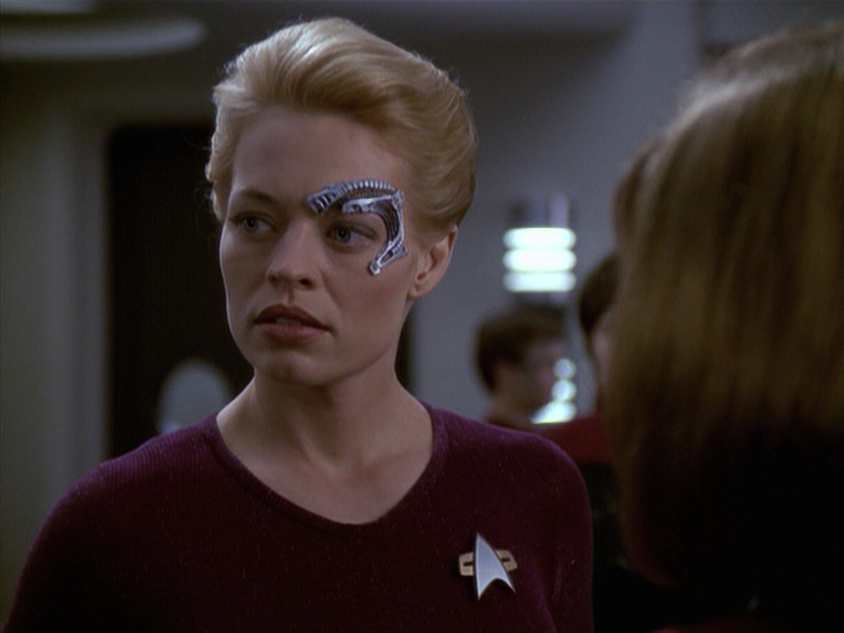 extant_StarTrek_VOY_6x19-ChildsPlay_00193.jpg
