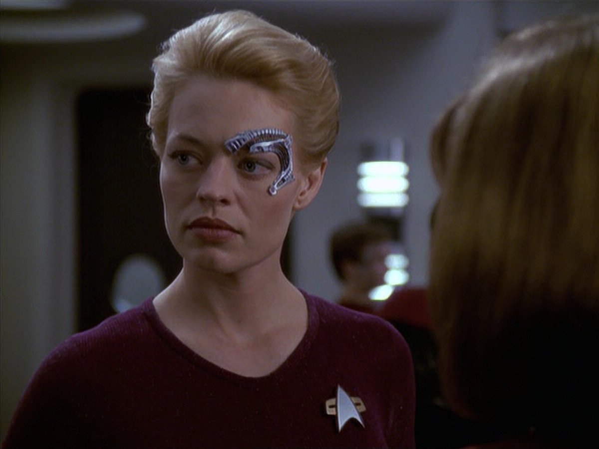 extant_StarTrek_VOY_6x19-ChildsPlay_00195.jpg