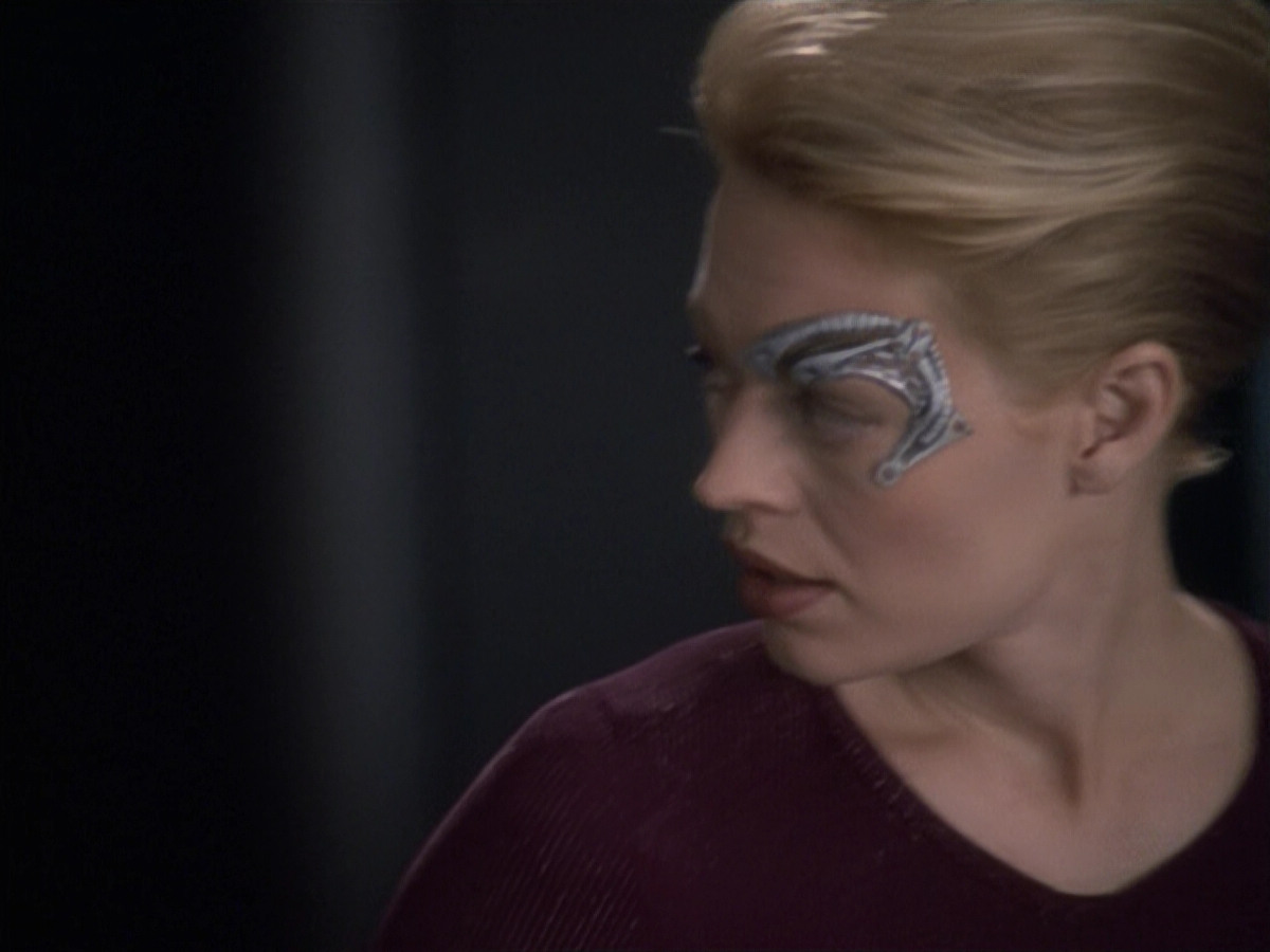 extant_StarTrek_VOY_6x19-ChildsPlay_00379.jpg