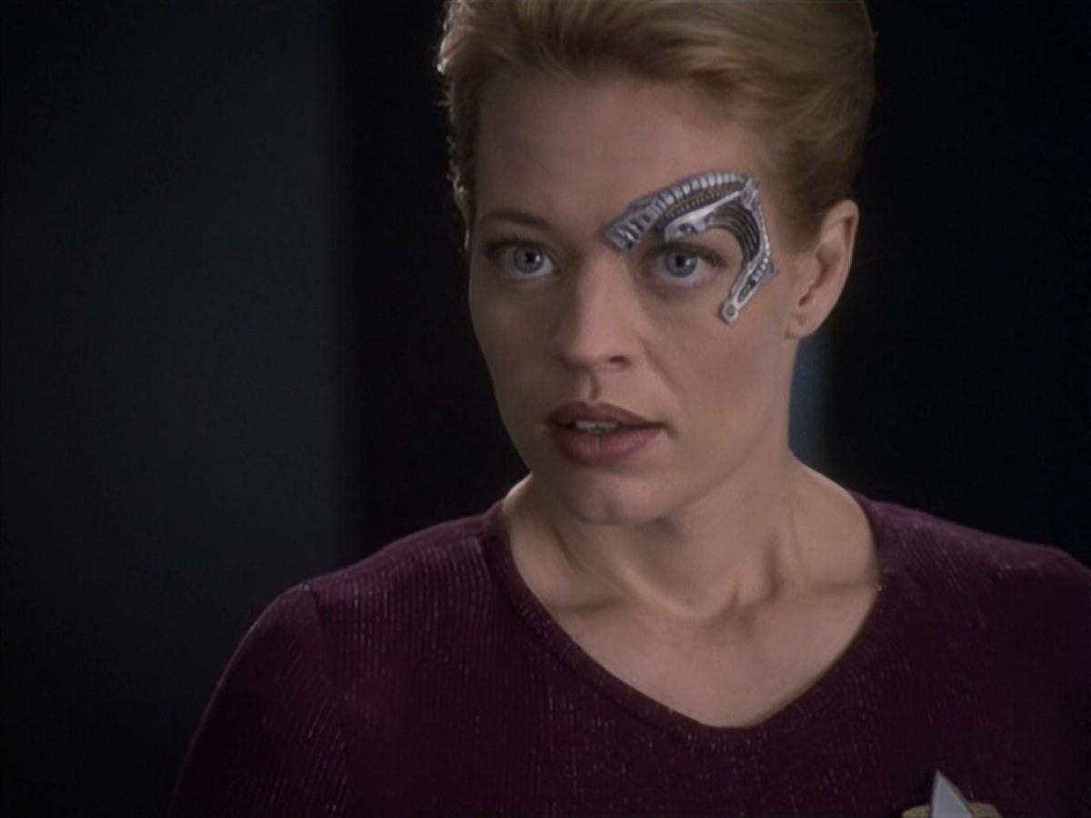 extant_StarTrek_VOY_6x19-ChildsPlay_00381.jpg