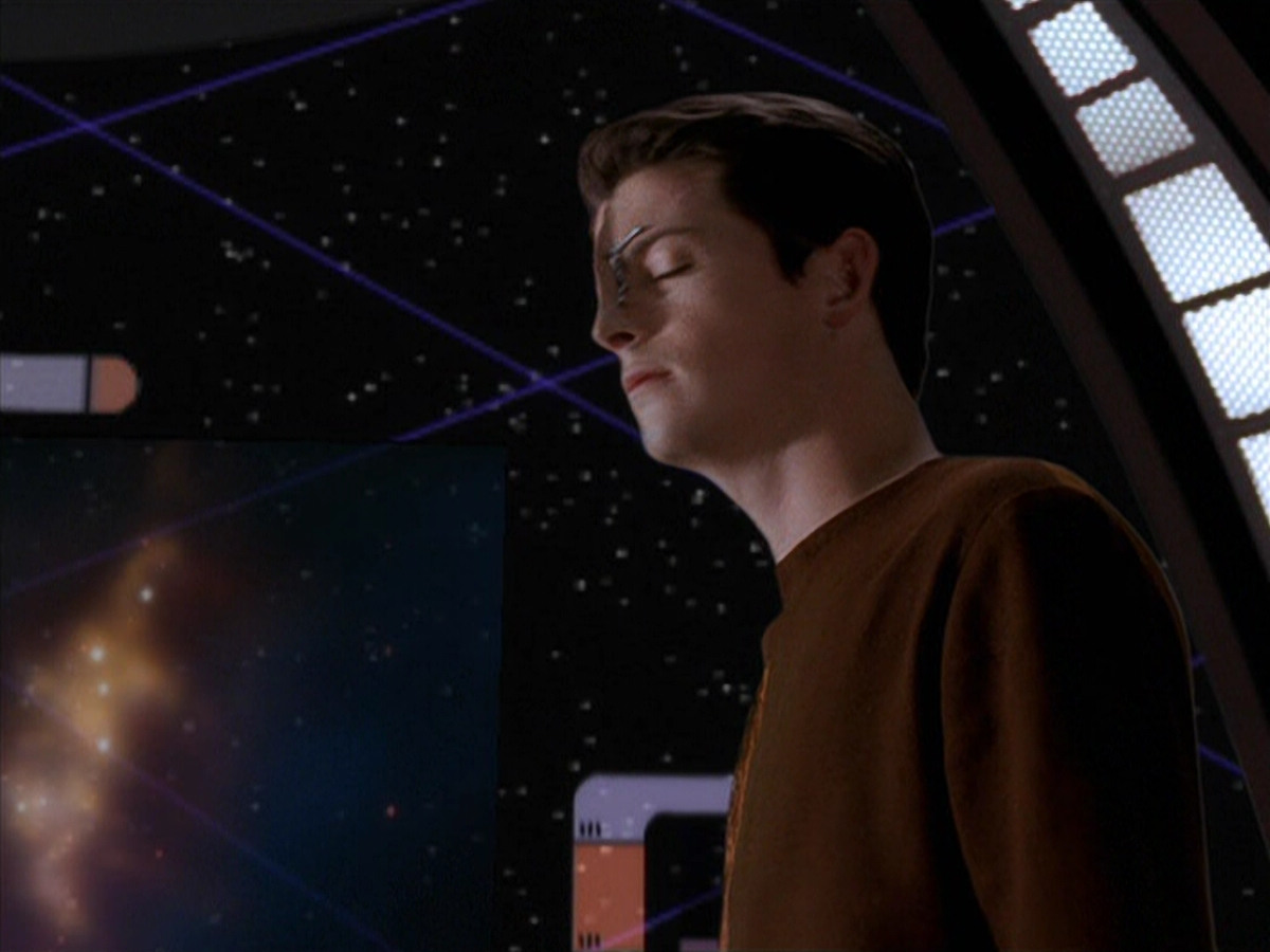 extant_StarTrek_VOY_6x19-ChildsPlay_00393.jpg